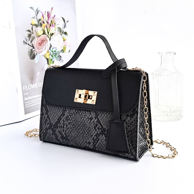 2022 New Messenger Bag for Women Trend Luxury Handbags Camera Female Cosmetic Bag Chain Snake Print Crossbody Shoulder Bags