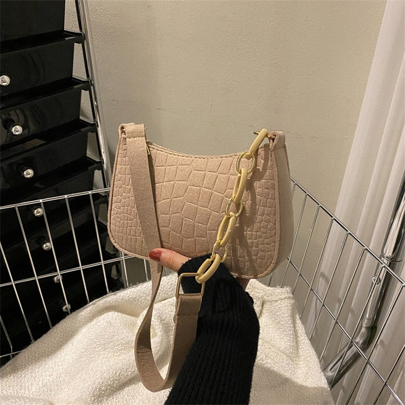 Fashion Felt Shoulder Bags for Women Women Subaxillary Bag Design Advanced Texture Armpit Handbags Purses Crescent Saddle Bag